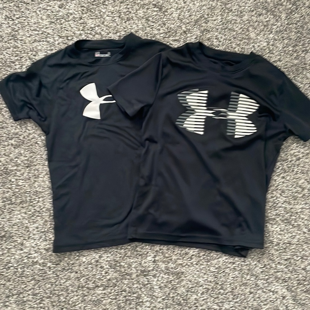 Kids Under Armour Heat Gear Tee Bundle.  Size 6 (YXS)